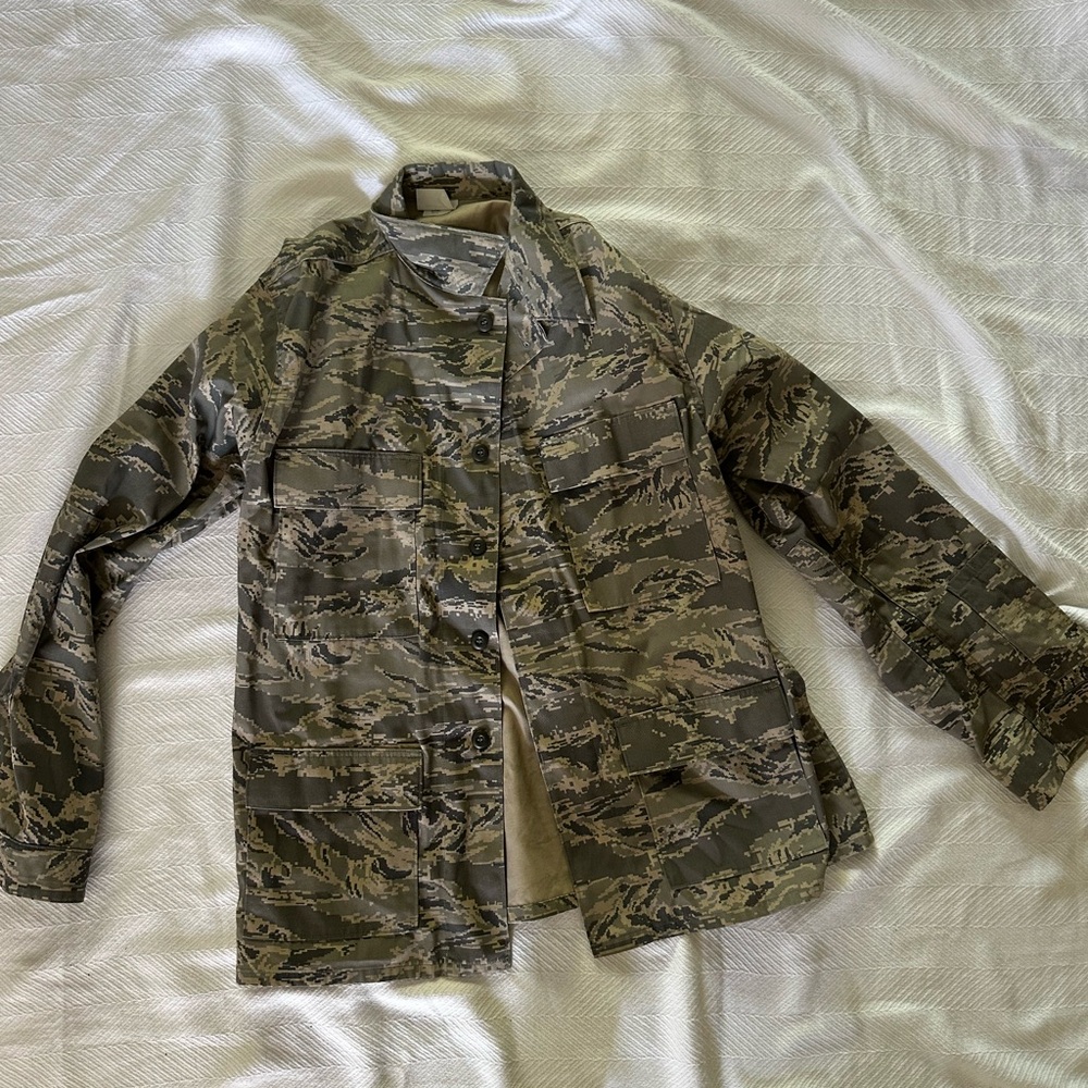Military Surplus Camouflage Jacket size XL
